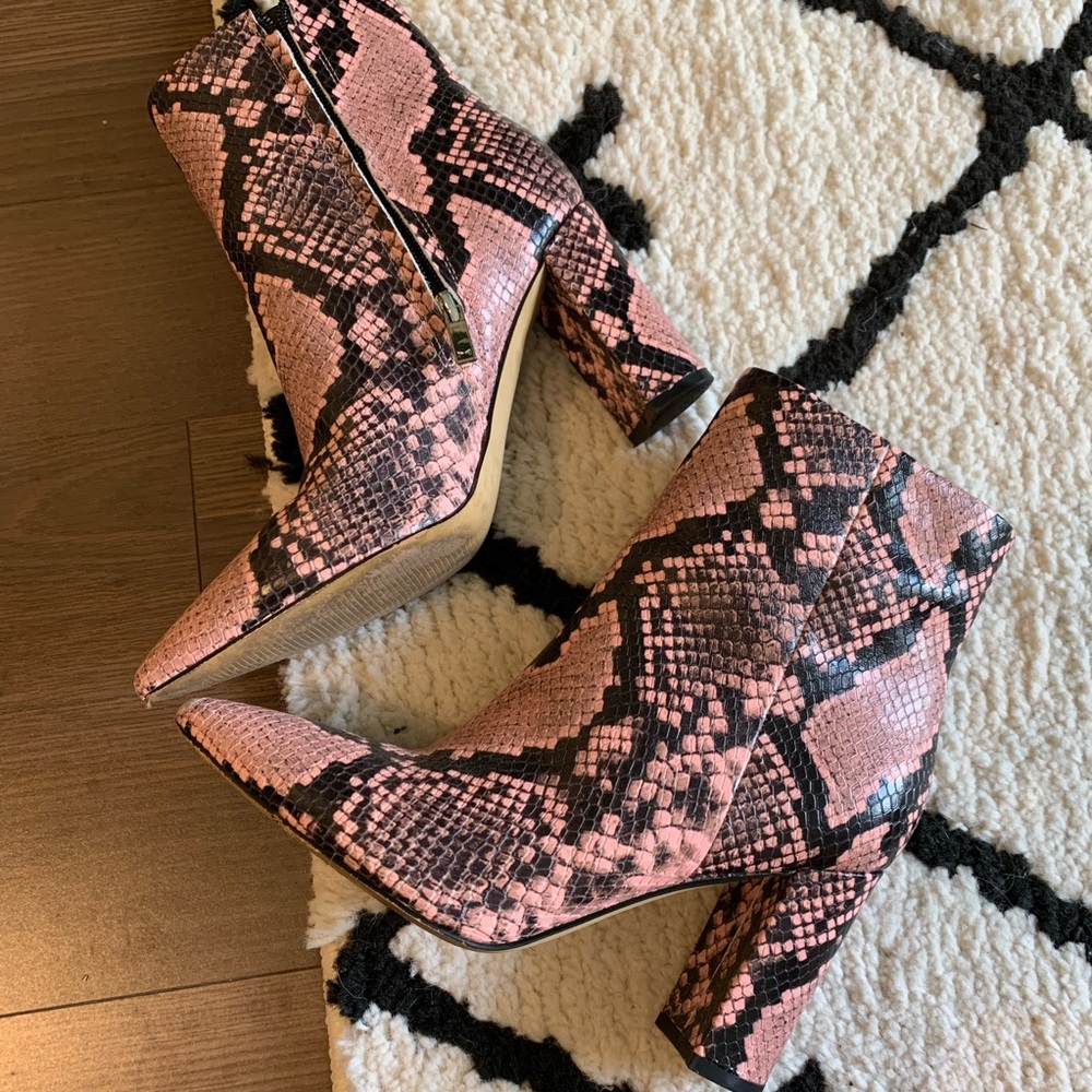Marc Fisher LTD Ulani booties